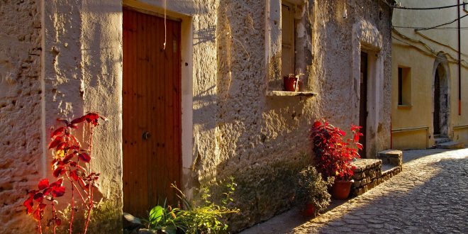 BORGO SCALEA